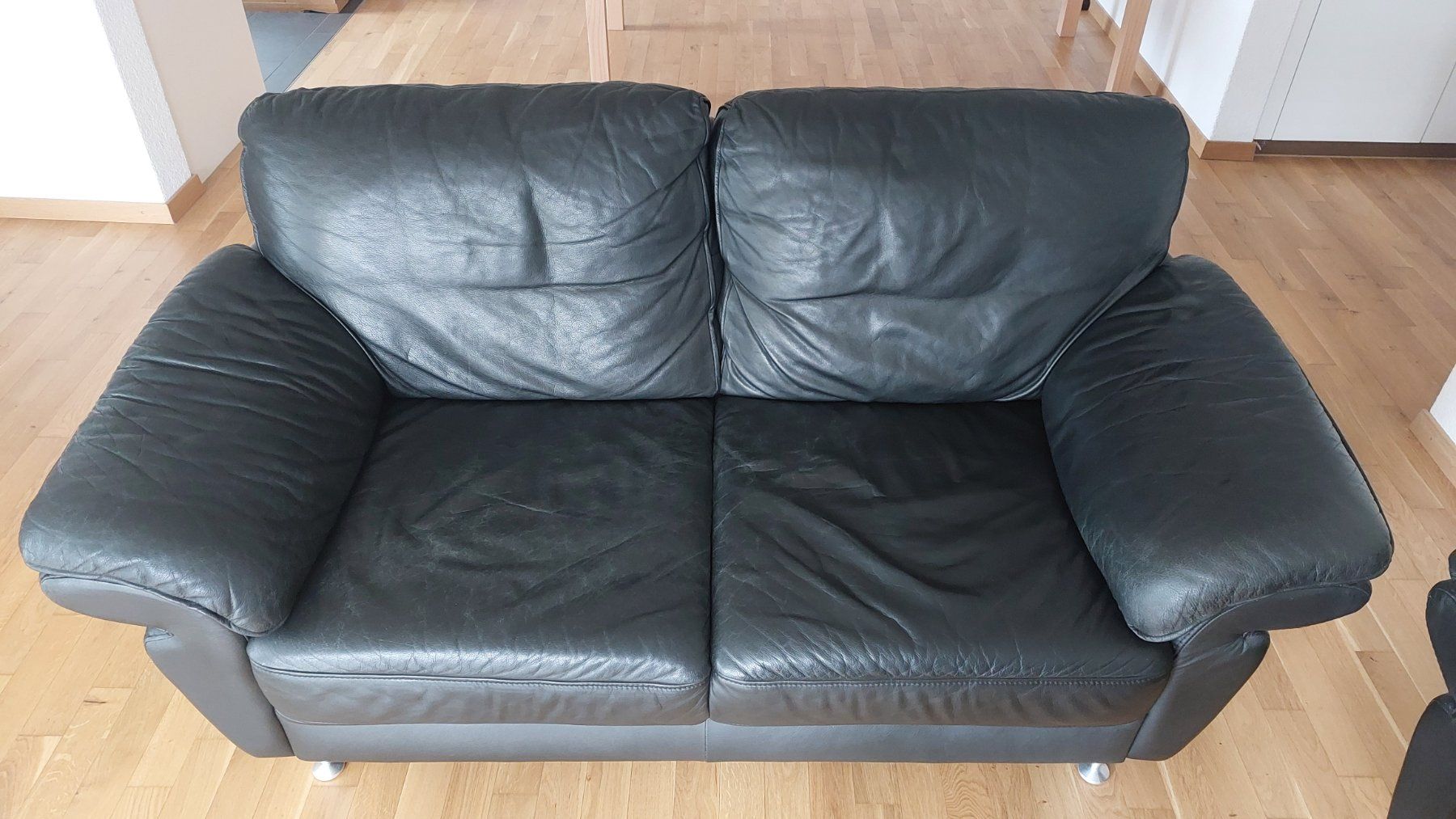 Divani: 2 Echtleder Sofas – Usato da Spiez venduto da Martebar 2