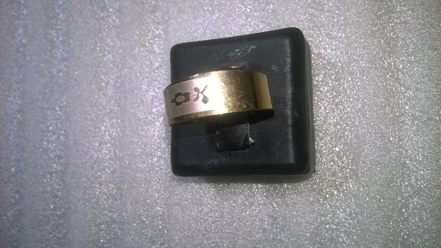 Anelli: ring edelsthal mit eine blume,,,glanzig und matte – Nuovo (secondo la descrizione) da Basel venduto da bijoutrie_4 2