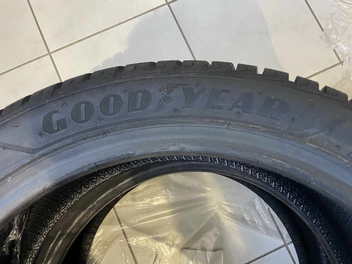 Pneumatici & Ruote complete: Goodyear Winterräder Neu 2 Stk – Nuovo (secondo la descrizione) da Tecknau venduto da Garage_St.Buser
