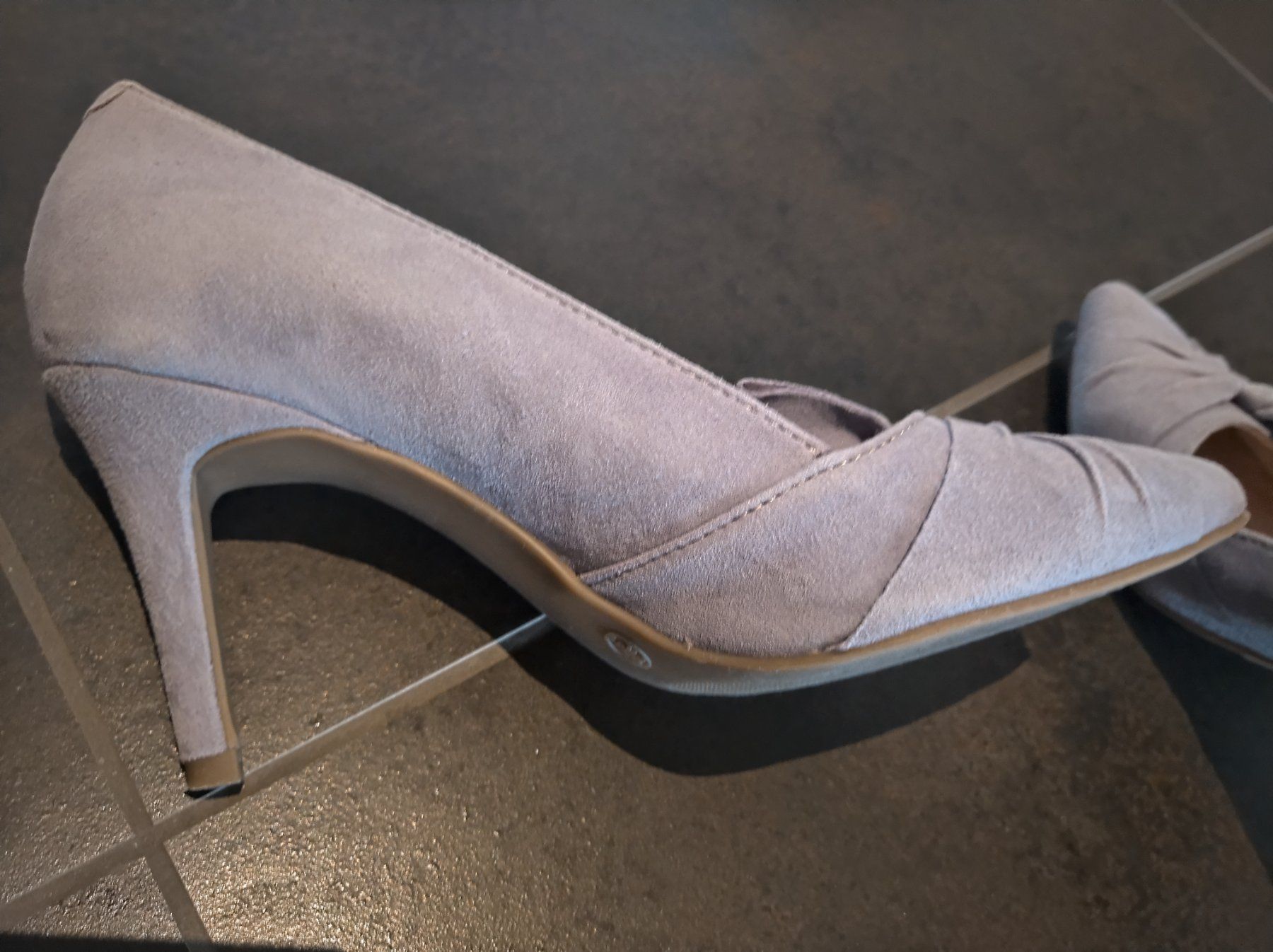Chaussures femmes: Pumps – D'occasion à Salenstein par Silly...0