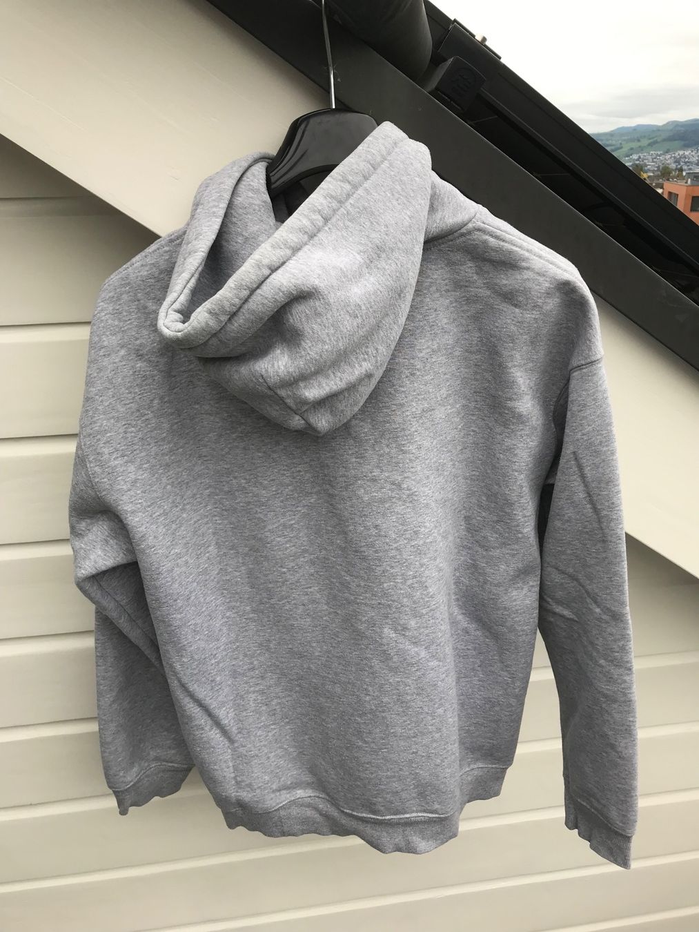 Stüssy Pullover & Sweatshirts: Neuwertiger Stussy Kapuzenpullover L – Gebraucht aus Hünenberg See von Tolini 3