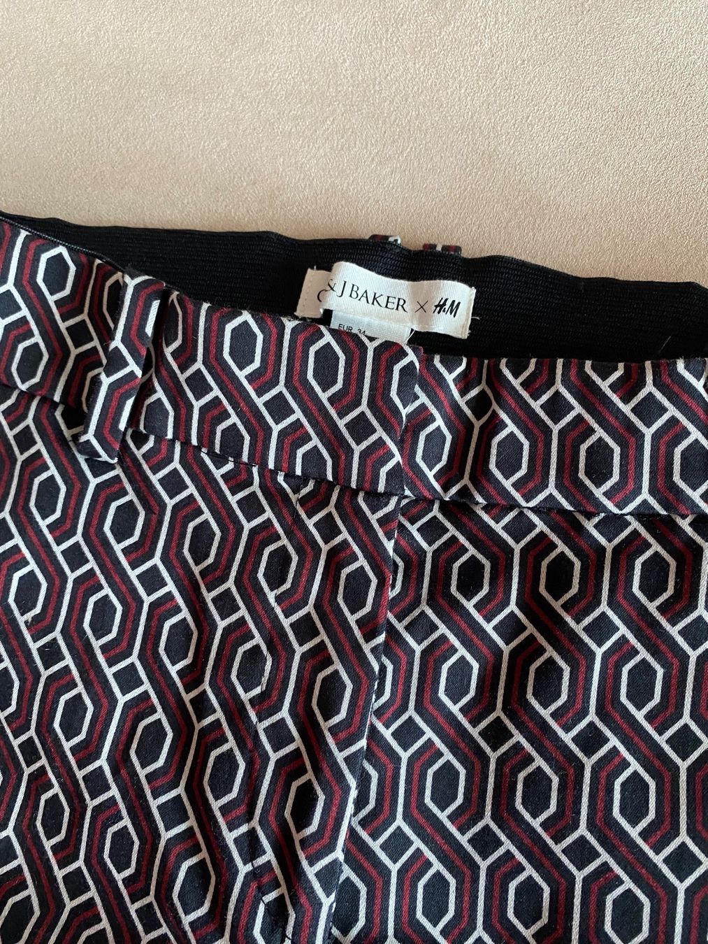 H&M Pantaloni: Hose H&M Gr. 34 – Usato da bern venduto da marion78 1