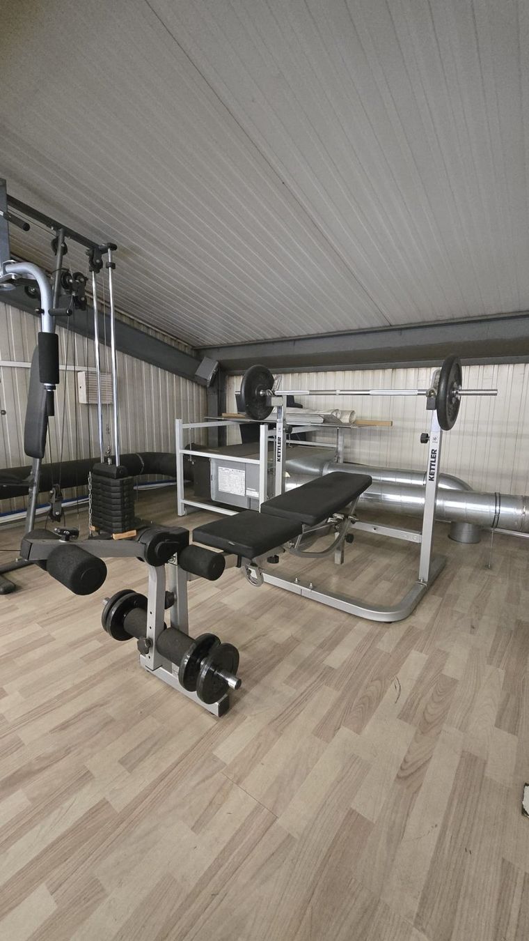 Hometrainer: Hantelbank – Gebraucht aus Bettlach von Claudiomessmer 1