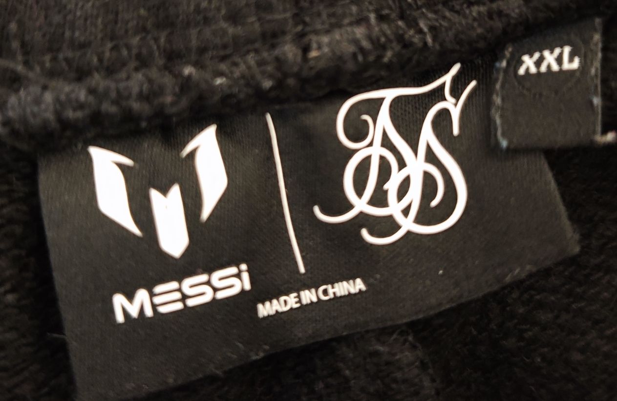 Siksilk Hosen: Stylische Messi SikSilk Jogginghose, Grösse XXL, Schwarz – Gebraucht aus Köniz von Schweiz1992 2