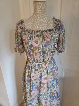 Sommerkleid Gr. 40 Blumenmuster leicht & luftig Neu