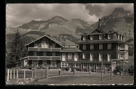 Adelboden, Vorderansicht von Hotel Sch