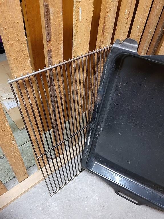 Griglie: Grillrost und Grillschale gross – Usato da Domat-Ems venduto da Snoopie21