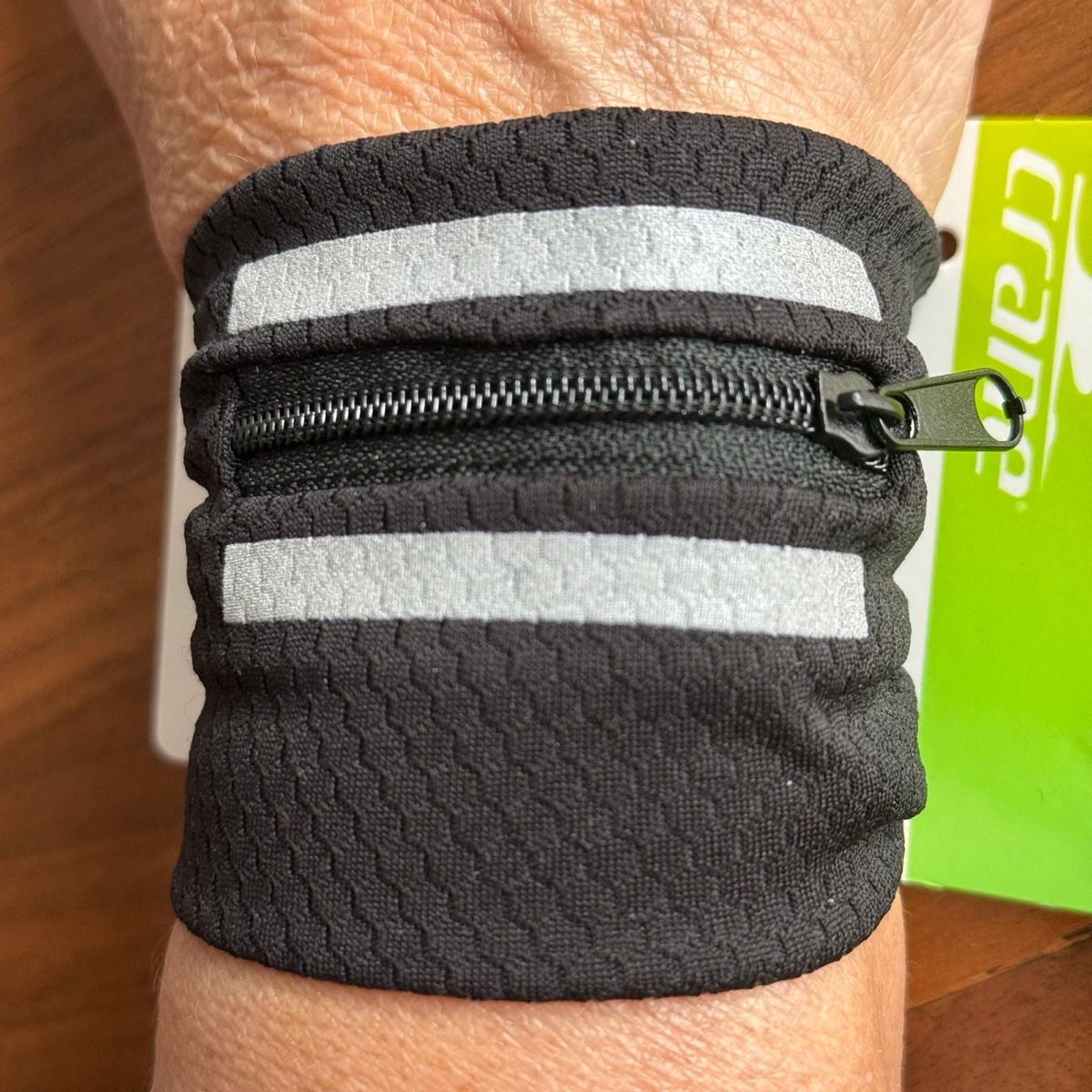 Bracciali & Braccialetti: Sport Armband – Nuovo e nell'imballaggio originale da Schwerzenbach venduto da Muffi01