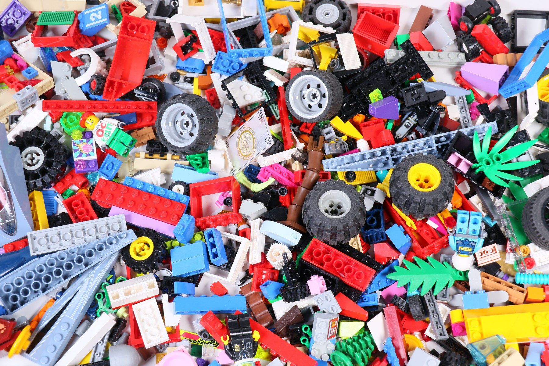 Lego Baukästen: 1.5 kg. Legoteile mit Minifiguren – Gebraucht aus Hettlingen von Scholi99 2