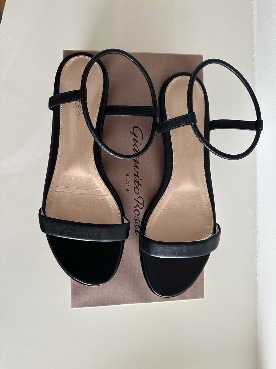 Gianvito Rossi Scarpe da donna: Sandals Gianvito Rossi Size 40 black – Usato da Genève venduto da cat2310