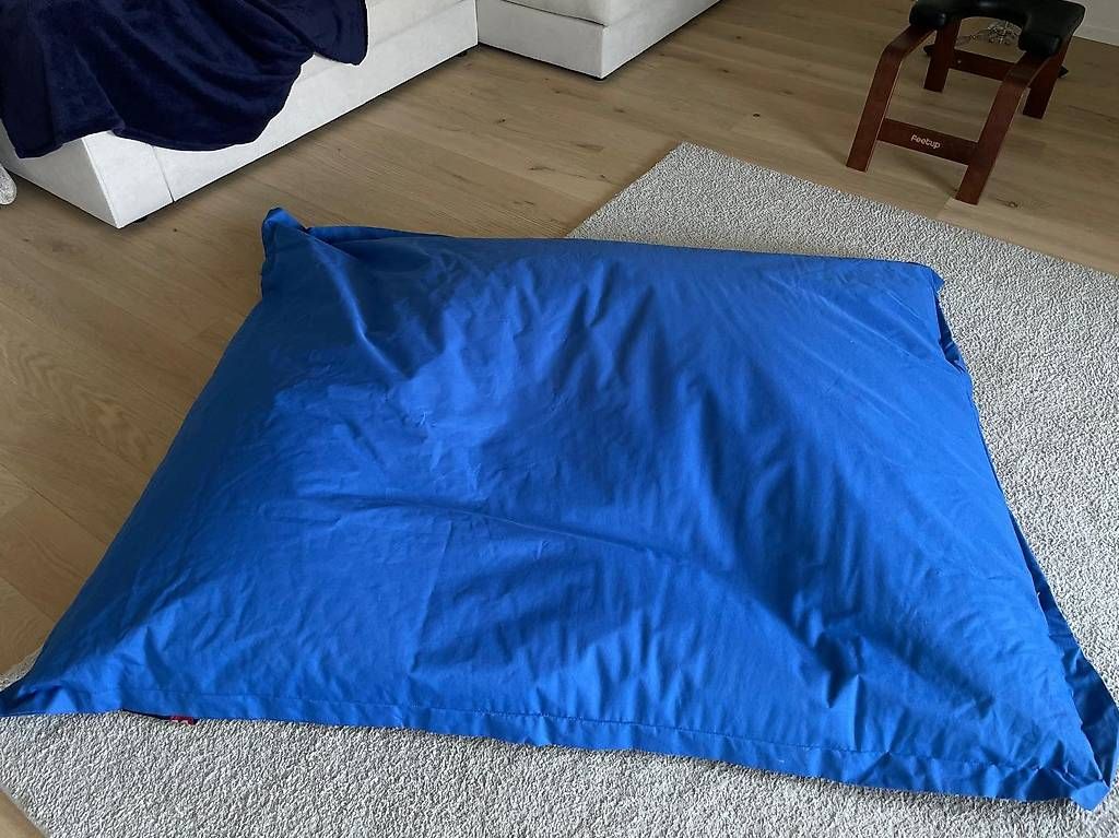 Beliani Fauteuils: Beliani Sitzsack aus Nylon FUZZY – D'occasion à Wil par pechrithurwil