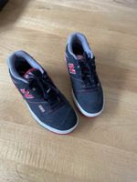 Baskets New Balance 550 noires et rouges taille 38.5