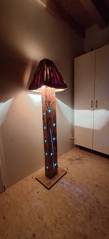 Lampes: Altholz Lampe mit Schindelschirm – D'occasion à Wald ZH par Orgelfreak 1