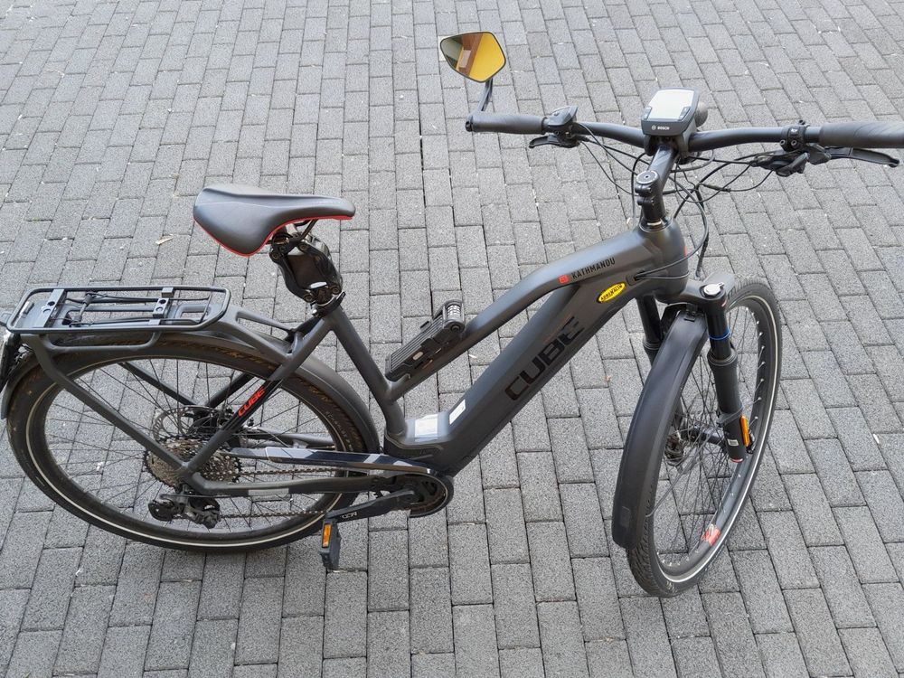Borsa Per Telaio Bici Impermeabile Per Cube Kathmandu Hybrid 2022 - Per Smartphone Fino A 8", Capienza 3L, Touchscreen TPU