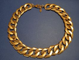 Zara Halskette, kurze, massive goldfarbene Kette