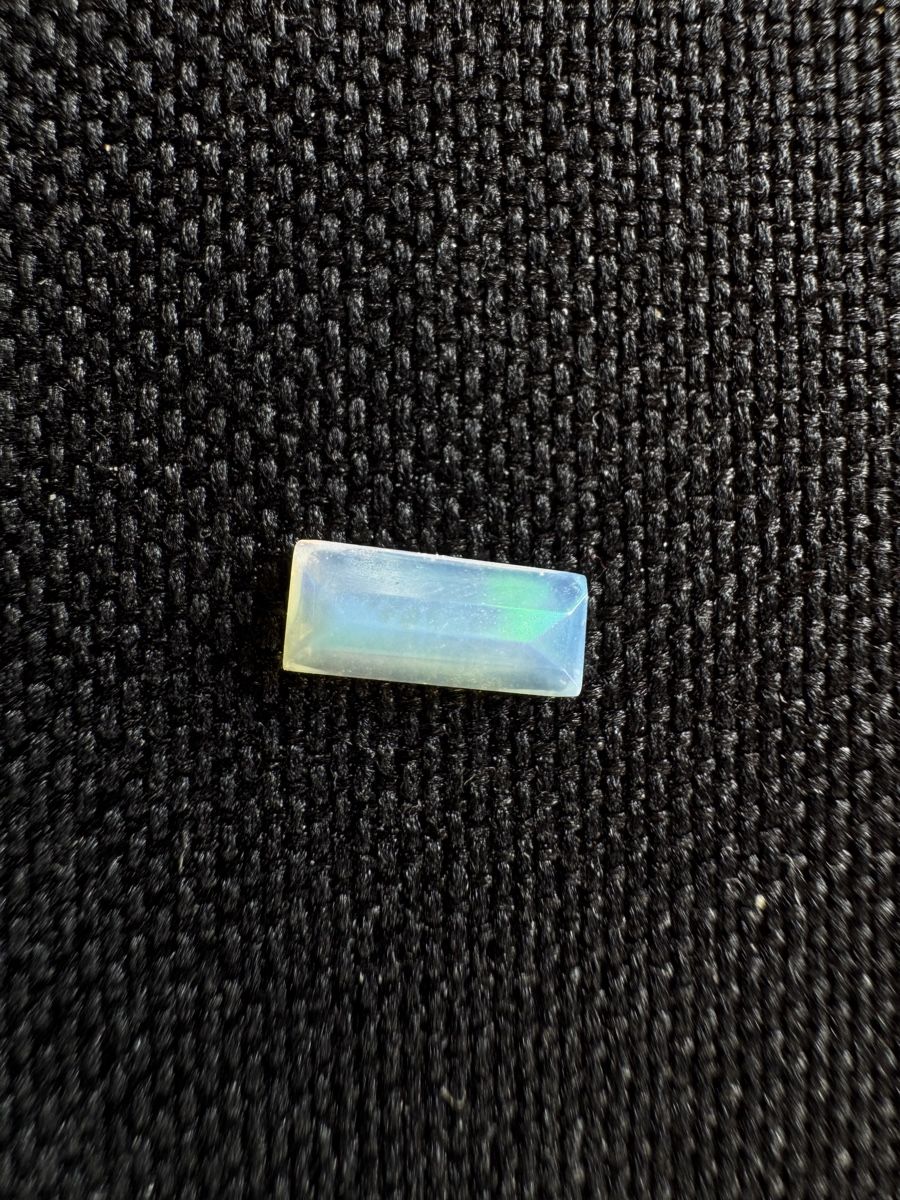 Pietre preziose: Äthiopischer Opal 0.5 ct – Nuovo e nell'imballaggio originale da Wängi venduto da Horus90 1