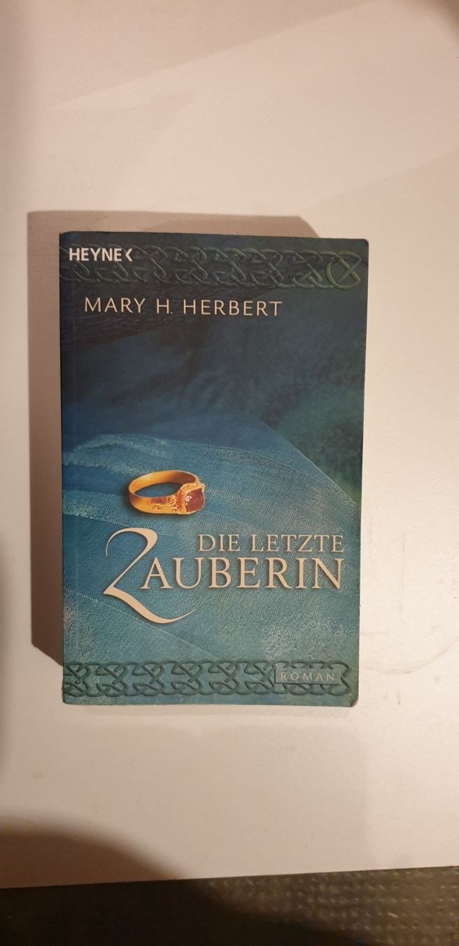 Bücher: Die letzte Zauberin – Gebraucht aus basel von Mountainfreak
