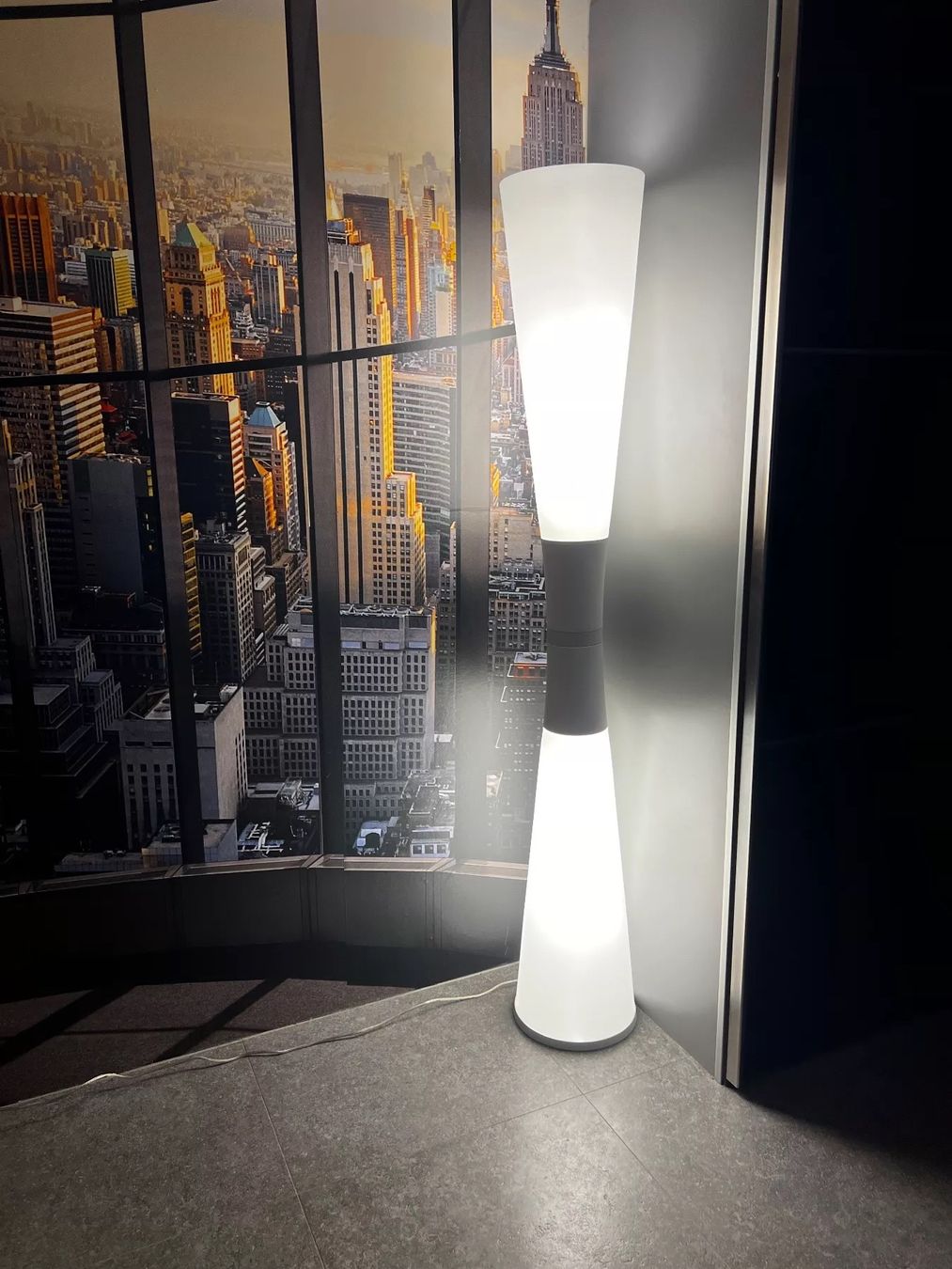 Lampen: lampe halogène sur pied – Gebraucht aus Corsier GE von ver_ywn5
