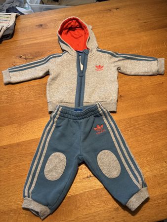 Adidas Baby Jogginganzug Gr. 68/3-6M Top Zustand für den Frü