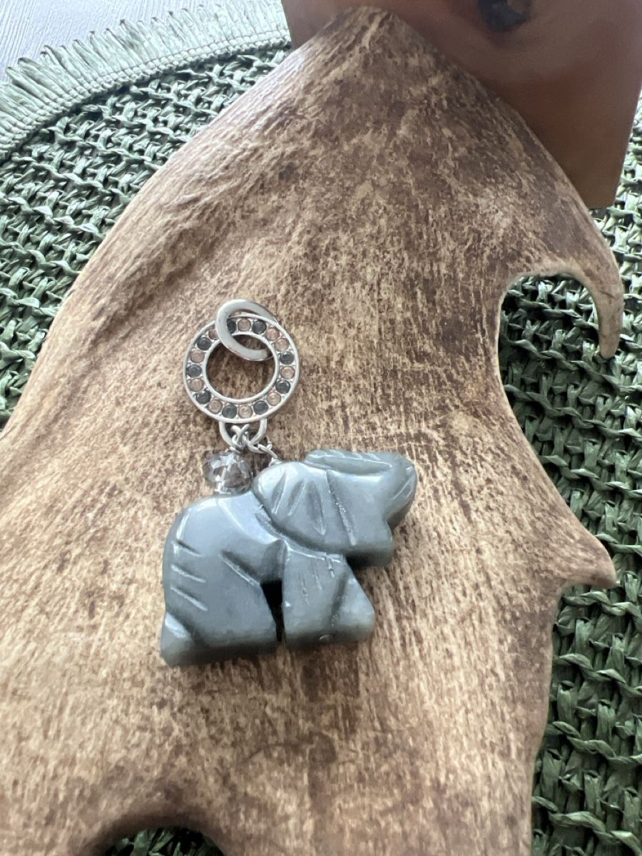 Ciondoli: Elefanten-Anhänger aus Stein – Usato da Seon venduto da Sunny-Schmuck78