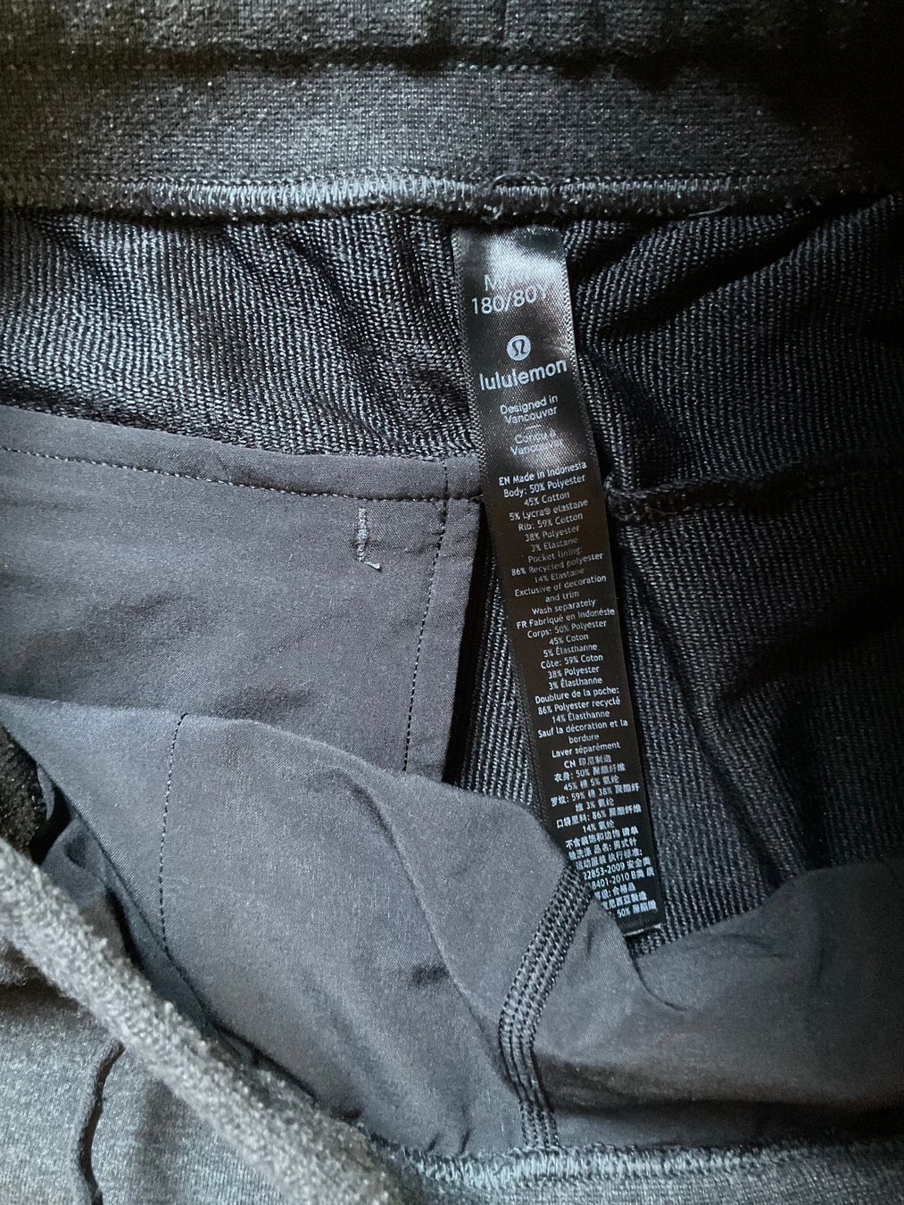 Lululemon Pantaloni: Lululemon City Sweat Shorts Hose – Usato da Wettingen venduto da Hbeluga 4