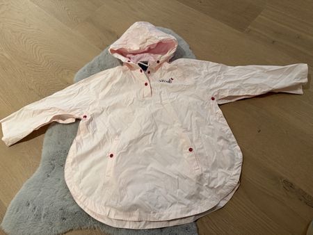 Süsse Regenjacke mit Kapuze, Grösse 116, Top Zustand!