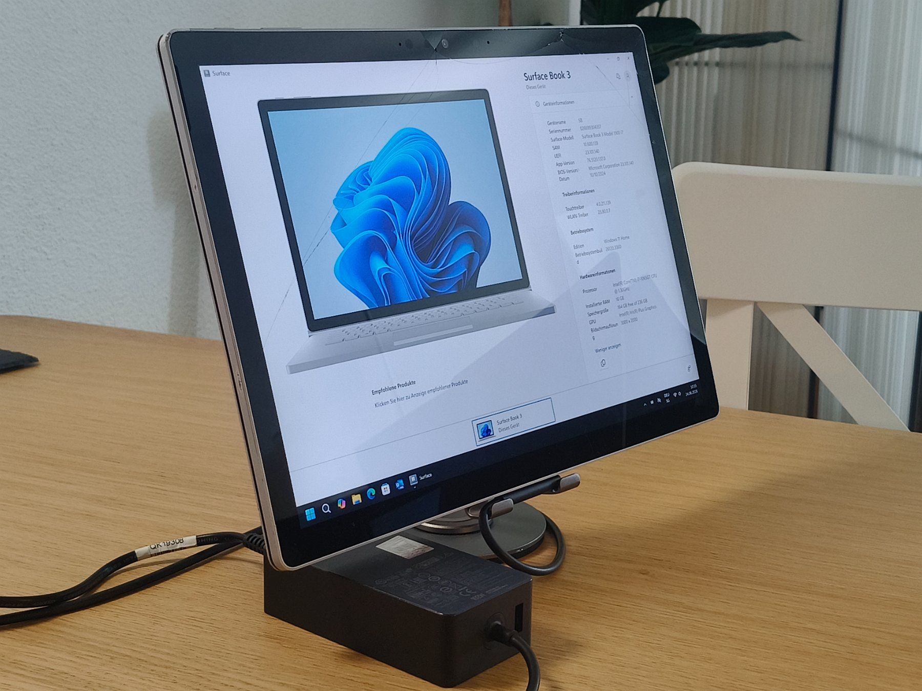 Microsoft Tablet PC: Microsoft Surface Book 3 - i7 - 16GB RAM - Teildefekt – Usato da Zürich venduto da DonBodo