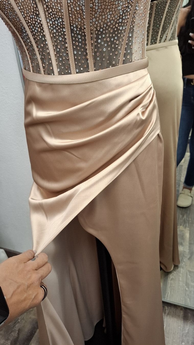 Vestiti: Abendkleid Gold  – Nuovo (secondo la descrizione) da Uster venduto da VMT. 1