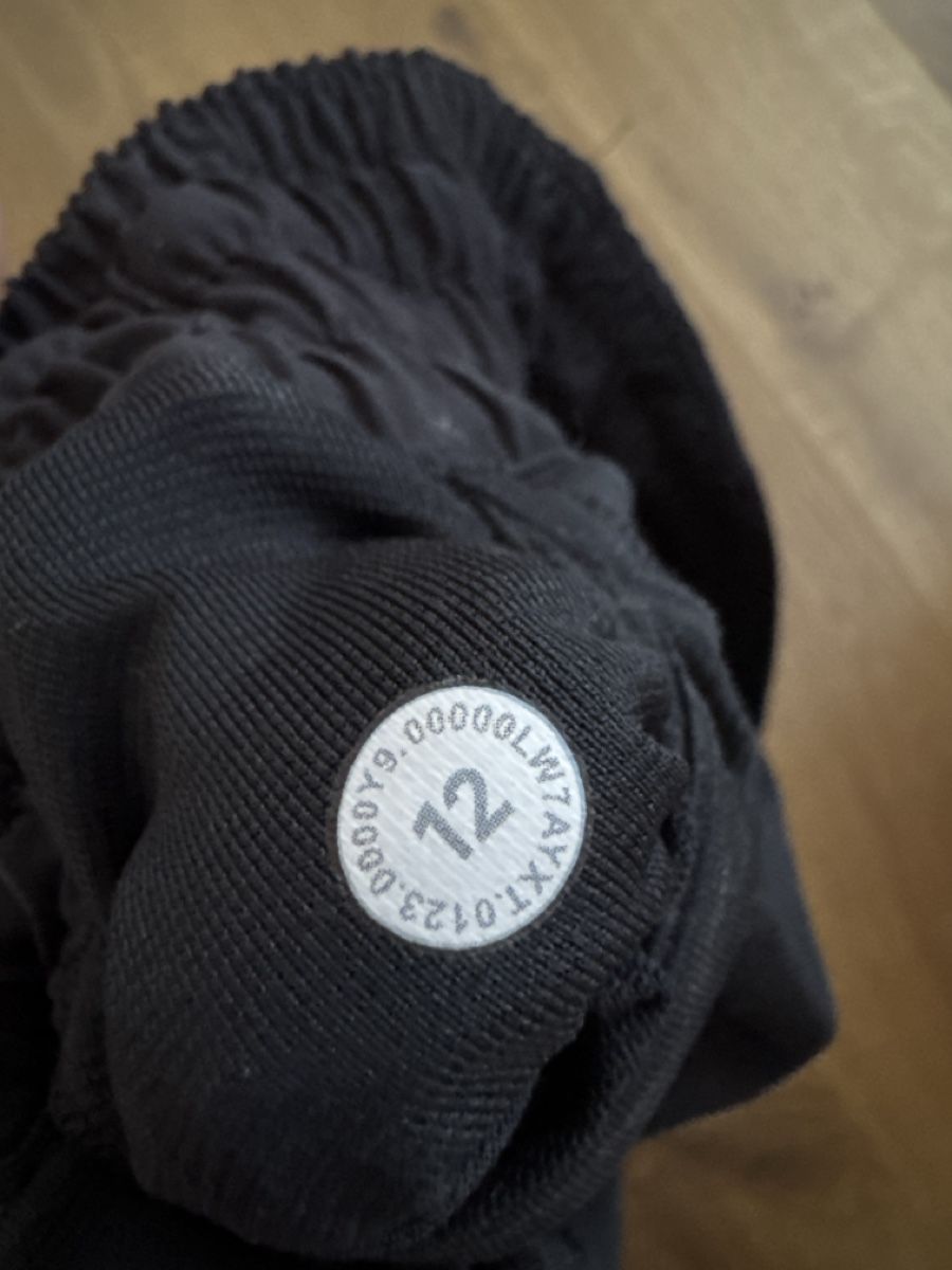 Lululemon Pantaloni: Lululemon Hotty Hot Short 4" Schwarz Gr. 12 – Nuovo (secondo la descrizione) da Basel venduto da kla_6ln8 3