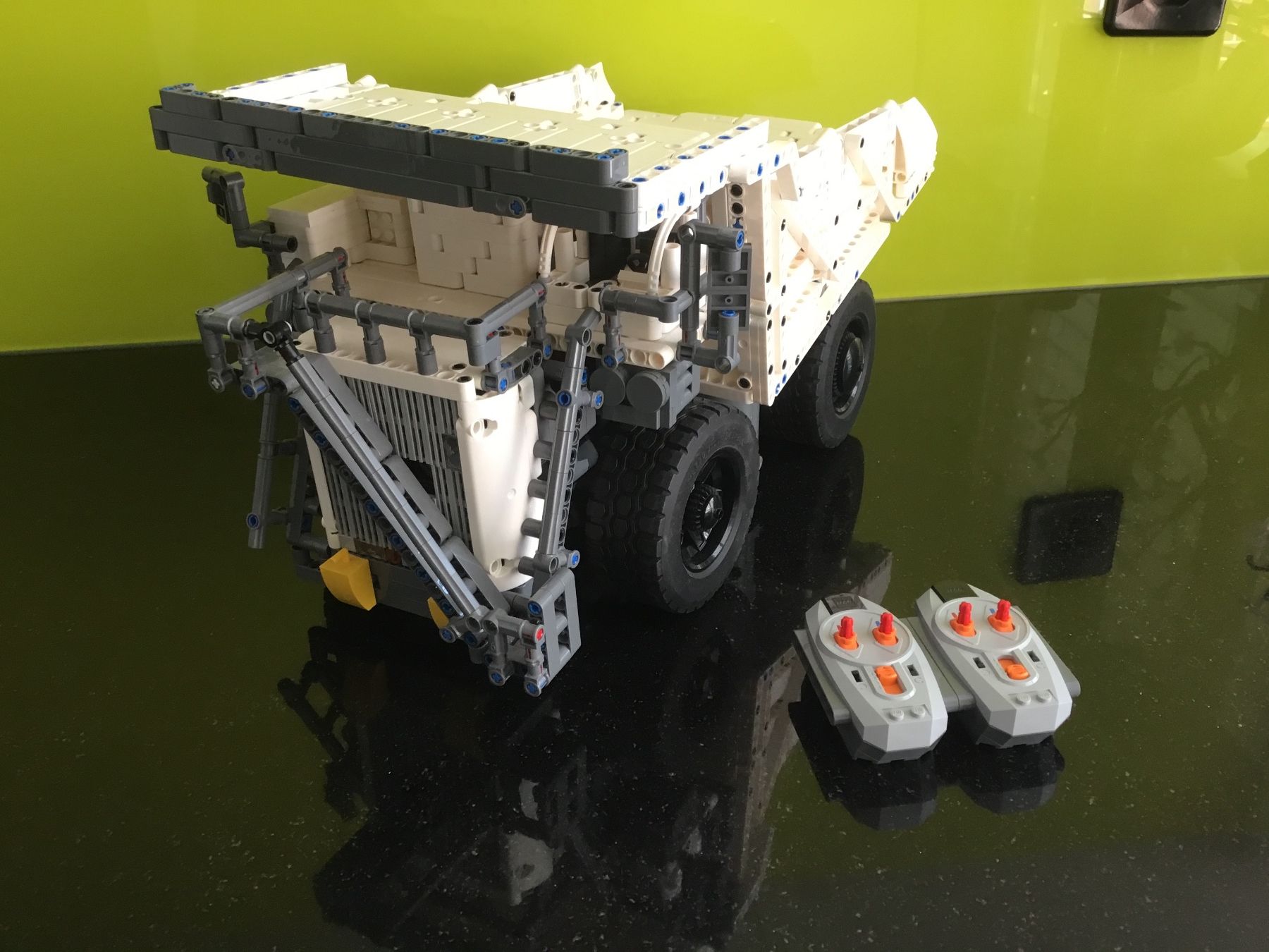 Lego Kit di costruzioni: Lego MOC Liebherr T284 – Nuovo (secondo la descrizione) da Basel venduto da Hampe1555