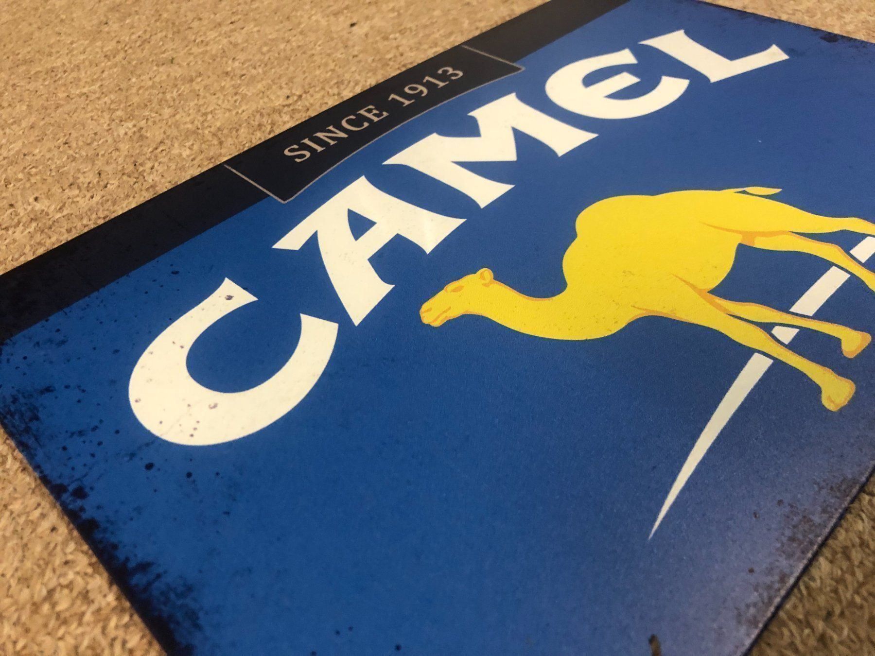 Camel Insegne: Camel Blechschild Metallschild Zigarette rauchen rauchen – Nuovo e nell'imballaggio originale da Dättlikon venduto da easythings 2