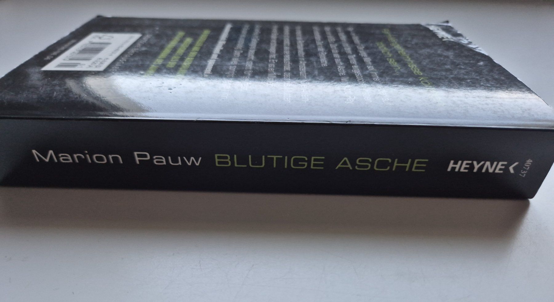 Libri: BLUTIGE ASCHE    -   Marion Pauw   /   Roman – Usato da Niederweningen venduto da Obson 2