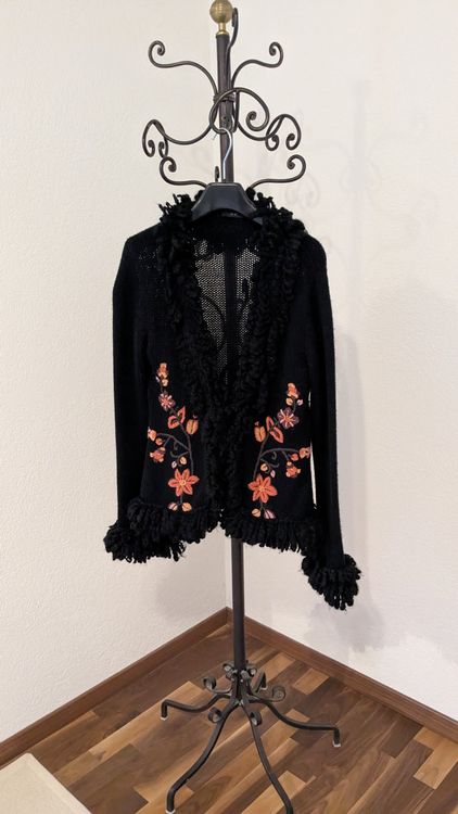 Jiyo Geraffte Strickjacke aus Strick Schwarz