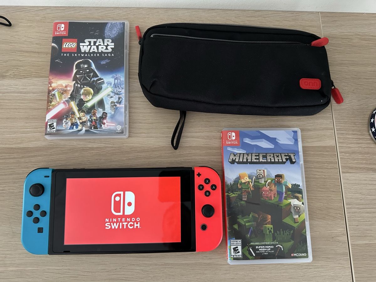 Nintendo Console: Nintendo Switch V2 12 Monate Online Membership bundle – Usato da Bättwil venduto da Samuel_Wyss