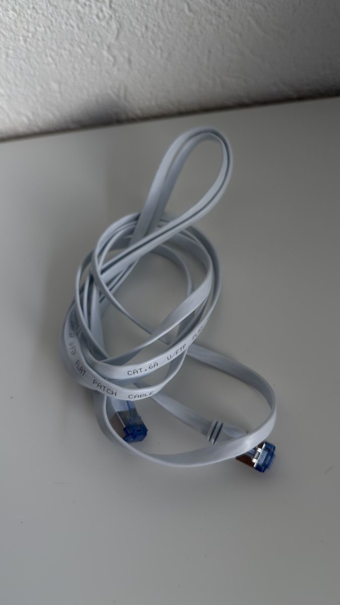 Cavi: Câble Ethernet RJ45 Cat 6A 2m – Nuovo (secondo la descrizione) da Vevey venduto da diogodasilva_