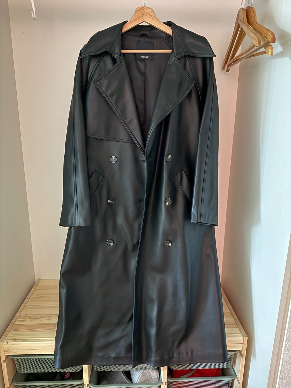 Mango Mäntel: Kunstleder Mantel MANGO – Gebraucht aus Reinach BL von art_s5th