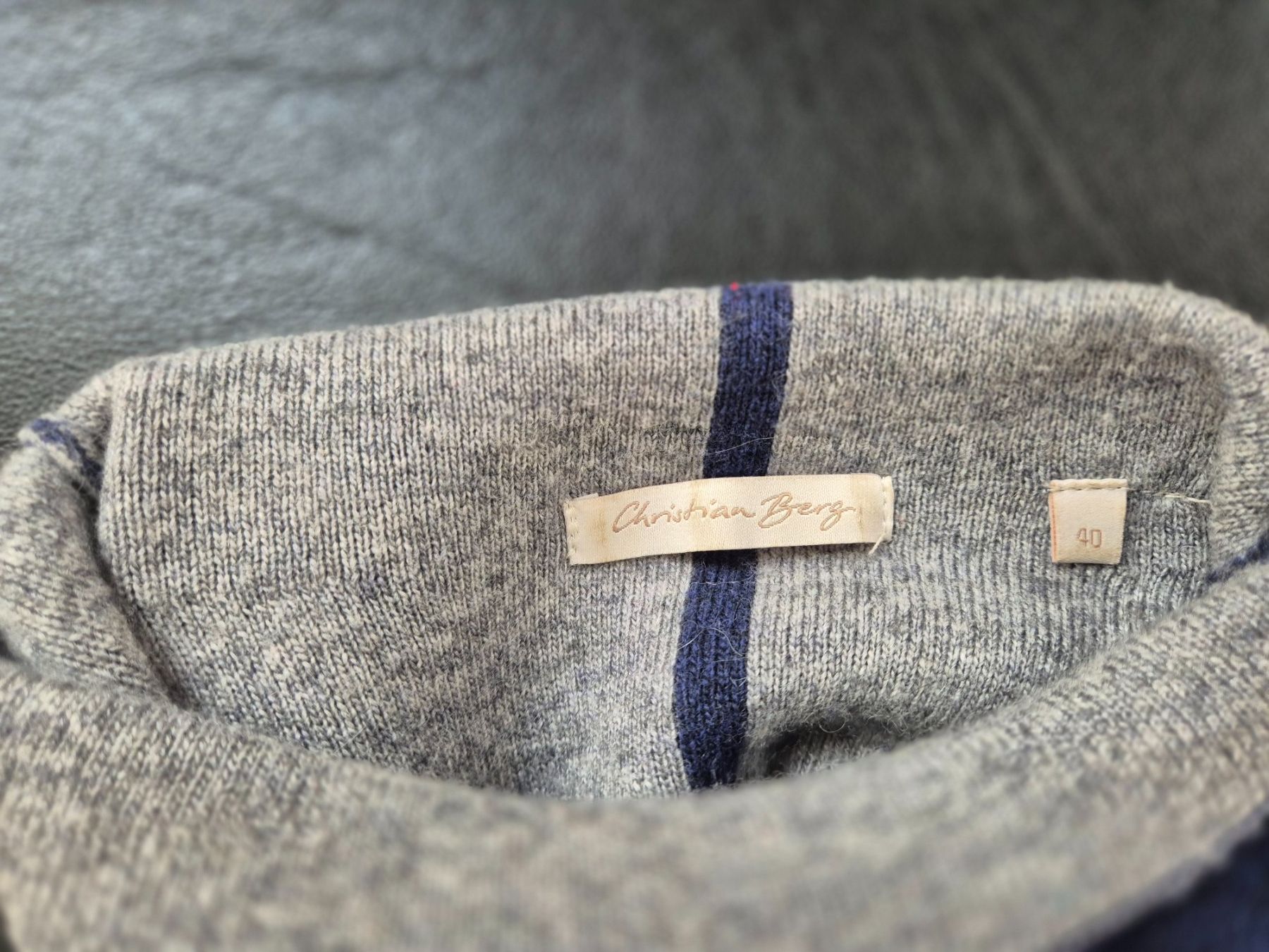 Maglioni & Felpe: 5% Alpaka Strickpullover,Grösse M, CHRISTIAN BERG,Dunkelblau – Usato da Stein am Rhein venduto da Lav1 3