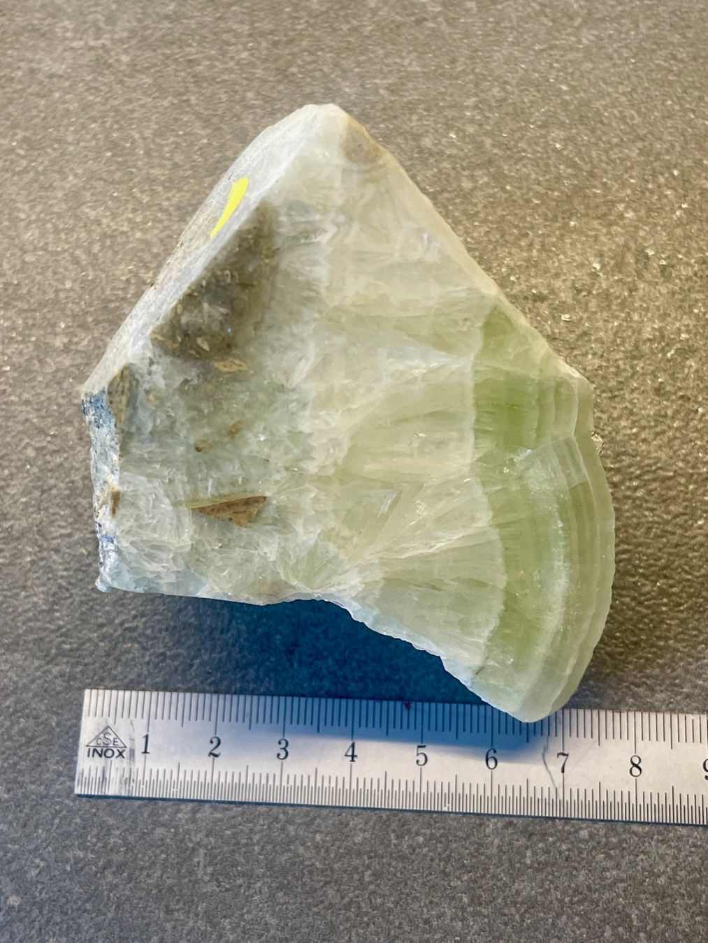 Minerali & Pietre curative: TARASPIT Eigenfunde aus dem Unterengadin – Usato da Scuol venduto da SAK 7