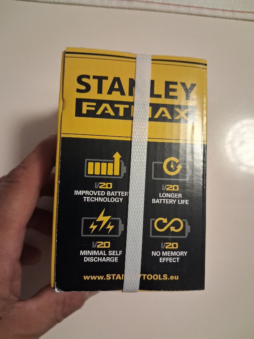 Stanley Akkus & Batterien: Stanley Fatmax V20 batteria 18V 4.0Ah – Neu und originalverpackt aus Jona von MirkoAltad 1