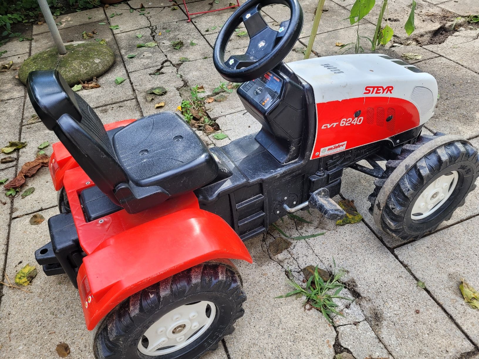 Veicoli per bambini: Trettraktor – Usato da Auw venduto da burik 1