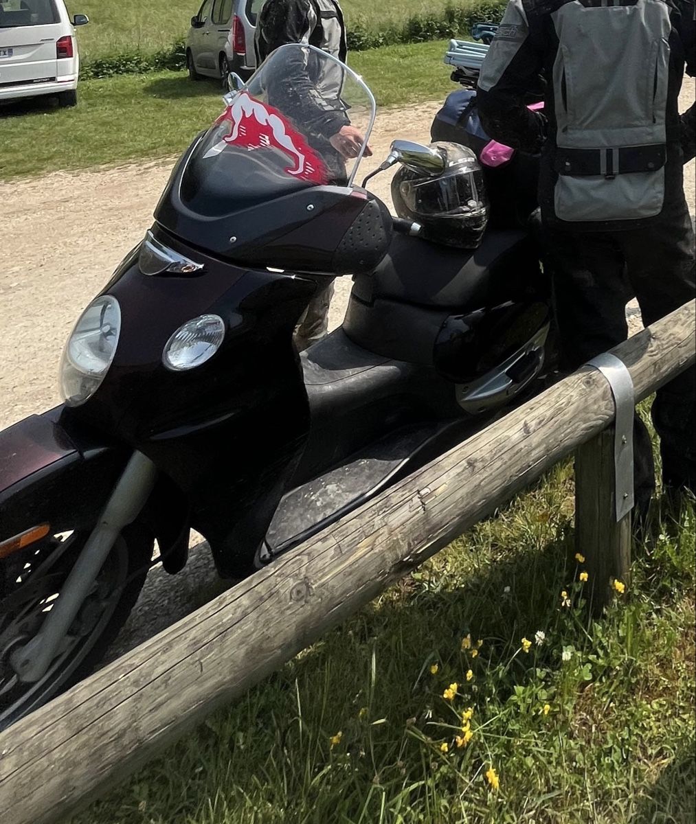 Aprilia Strada: Aprilia Scarabeo 500 – Usato da Wiler b. Seedorf venduto da man_b6nc 1