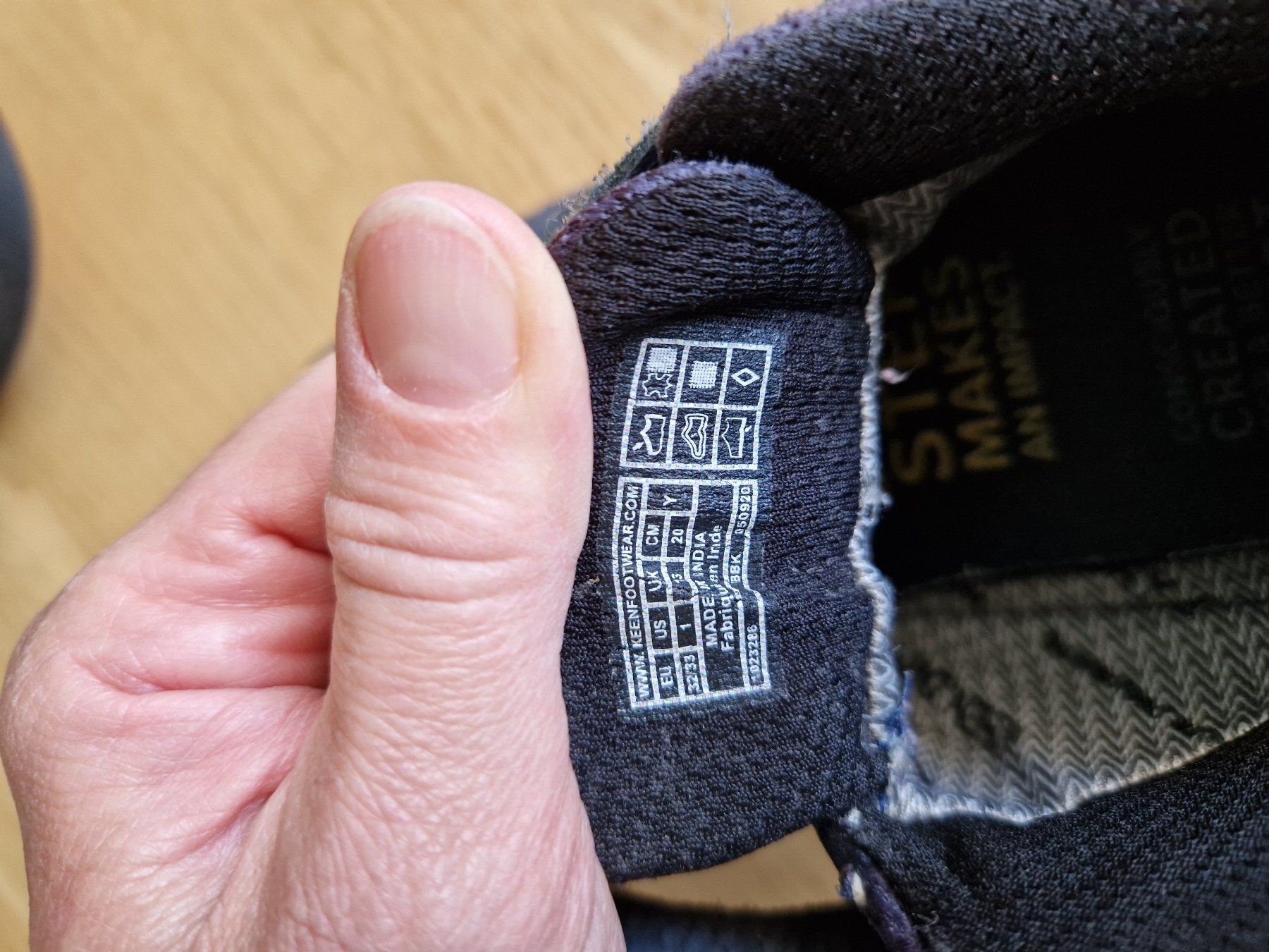 Keen Schuhe für Jungen: Keen Low Wasserdicht Wanderschuh 32 – Gebraucht aus Gossau SG von dolores_x 4
