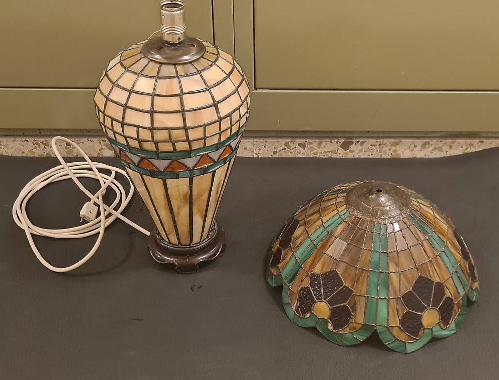 Lampade: Antike Buntglas Tiffanny Lampe – Usato da Herzogenbuchsee venduto da _Elegance_