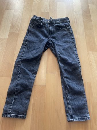 5 kids’ pants, size 116
