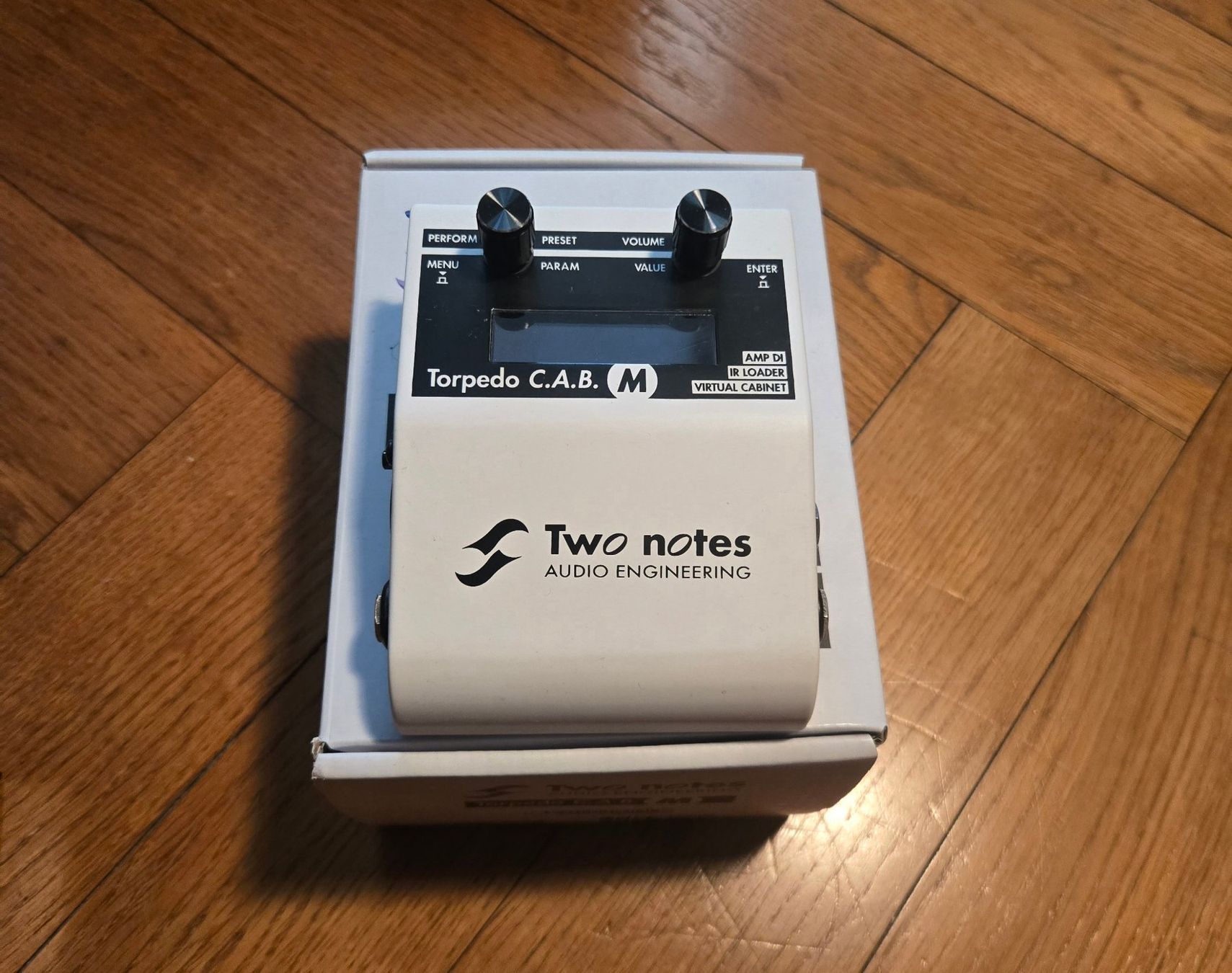 Musikinstrumente: TWO NOTES Torpedo C.A.B. M / cab sim IR loader – Gebraucht aus Sion von Fontaimpe_DLX