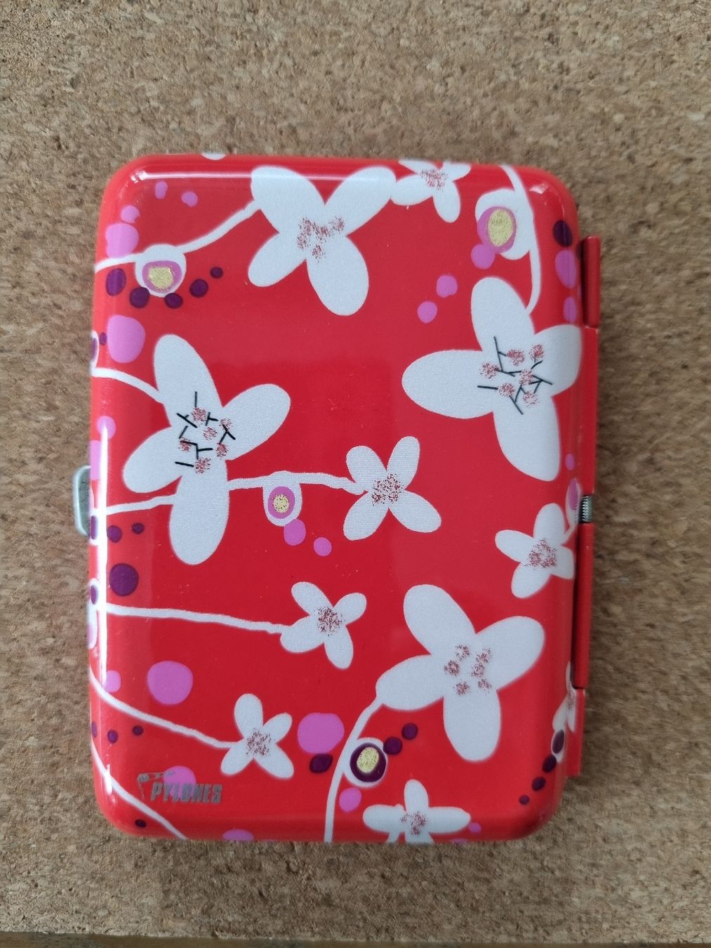 Tabacchi: Zigaretten-Etui,mit Blumenmuster, neu – Nuovo e nell'imballaggio originale da Küsnacht ZH venduto da Alpingo23