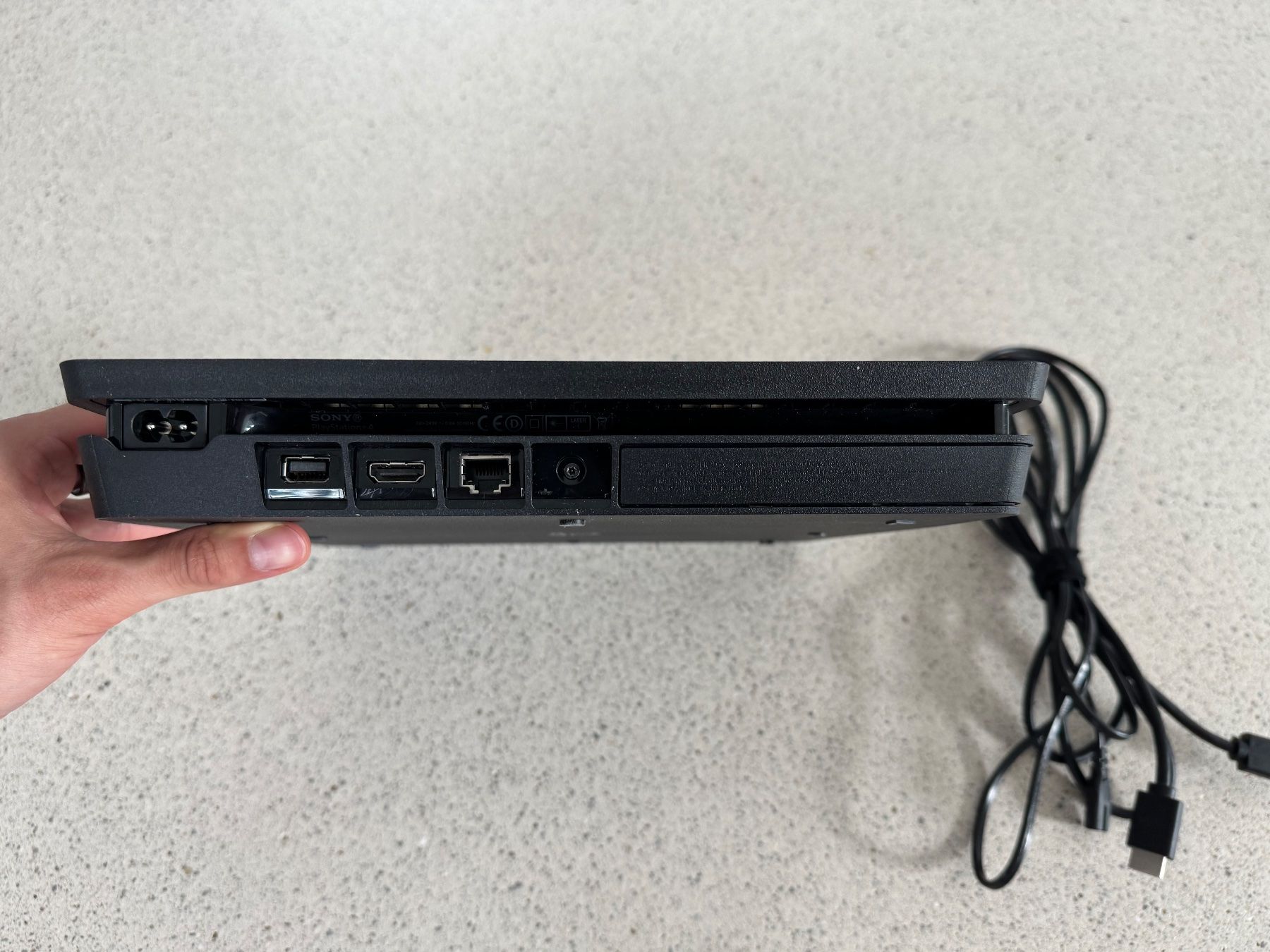 Sony Konsolen: PS4 Slim – Gebraucht aus Suhr von Tradewarrior 2