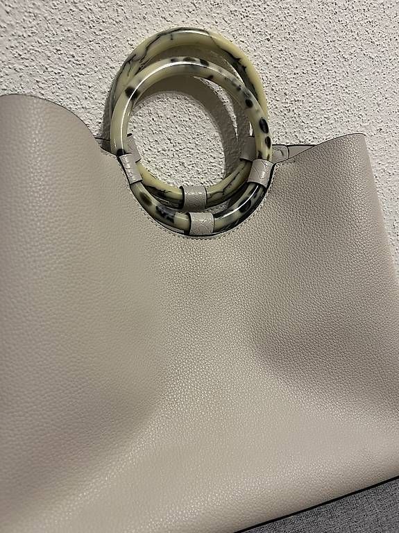 Borse da donna: Helle Tasche - ungetragen  – Usato da Zürich venduto da hoiliaaa 1