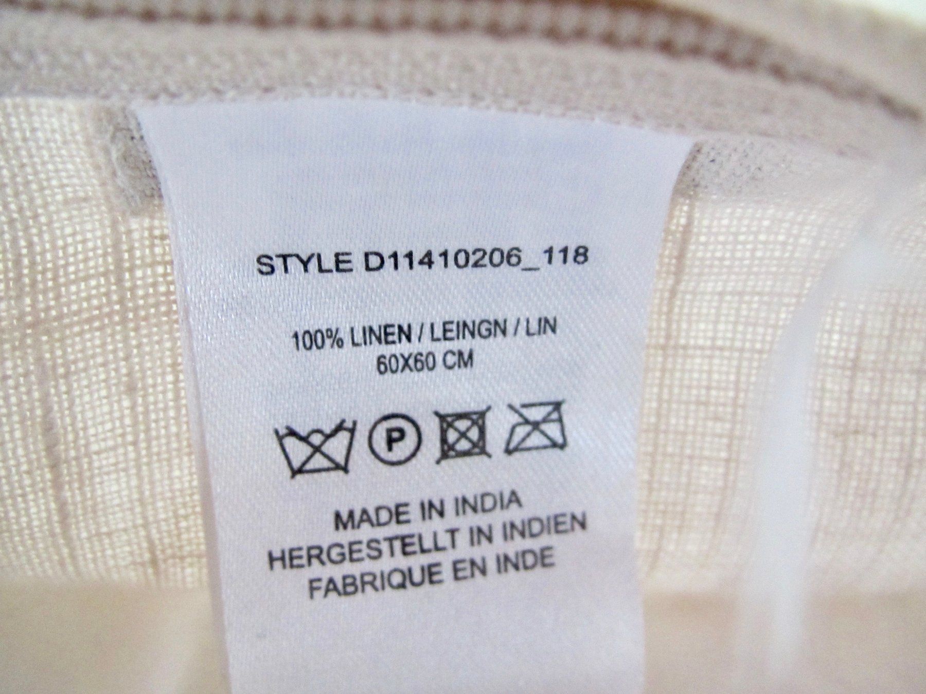 Globus Kissen: GRAND COUSSIN DAY GLOBUS LIN – Gebraucht aus Murten von Selliot 5