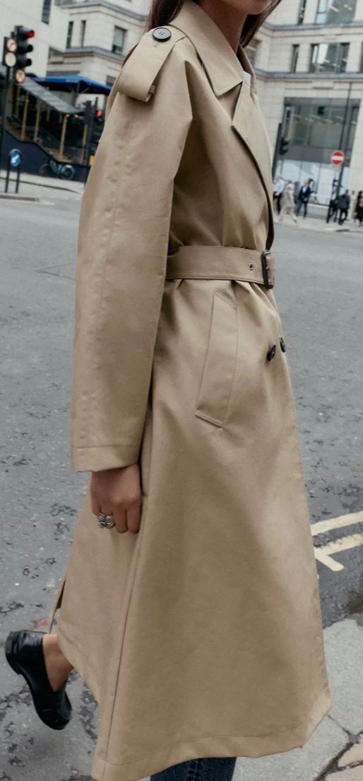 Zara Cappotti: Zara Trenchcoat mit Gürtel – Nuovo (secondo la descrizione) da Allschwil venduto da eyl_bb8q 2